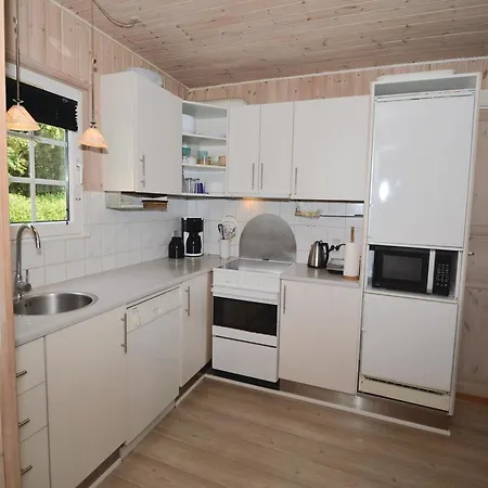 2 Bedroom In *